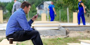 L'intérim peut s'étendre jusqu'à 18 voire 24 mois, pour remplacer un salarié absent ou faire face à une hausse temporaire de l'activité.