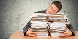 Dirigeants de droit et dirigeants de fait sont concernés par cette assurance.