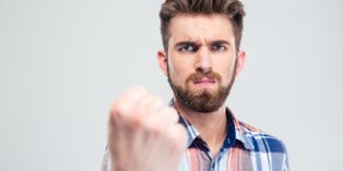 Les réclamations de clients mécontents doivent être traitées avec la plus grande minutie.